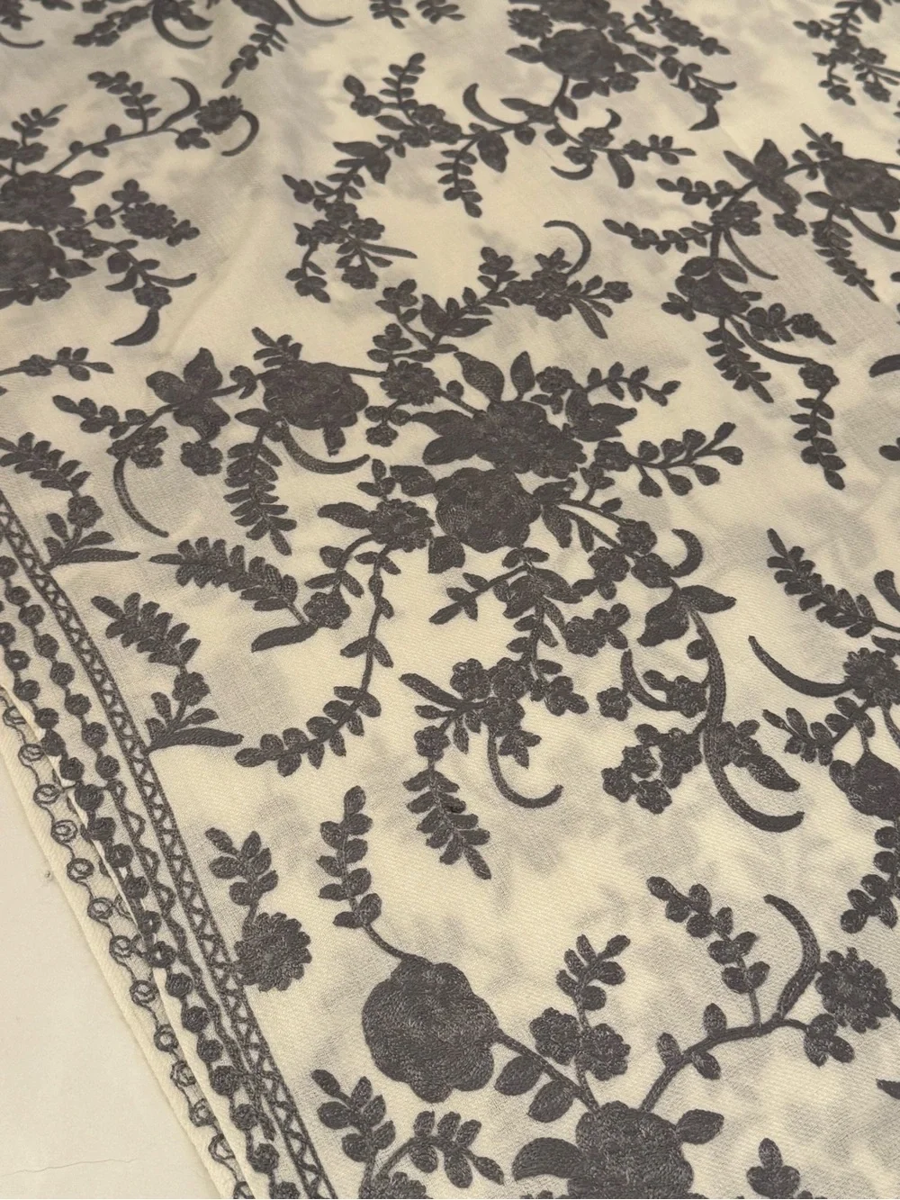 Pashmina Kashmiri Aari Embroidery Scarf, Embroidered Kashmiri Shawl